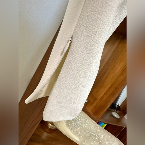 Rebecca Vallance "Billie" White Long Sleeve Gown. Stunning!!!!! Size 8 👰🏼♀️💍 - Picture 10 of 16